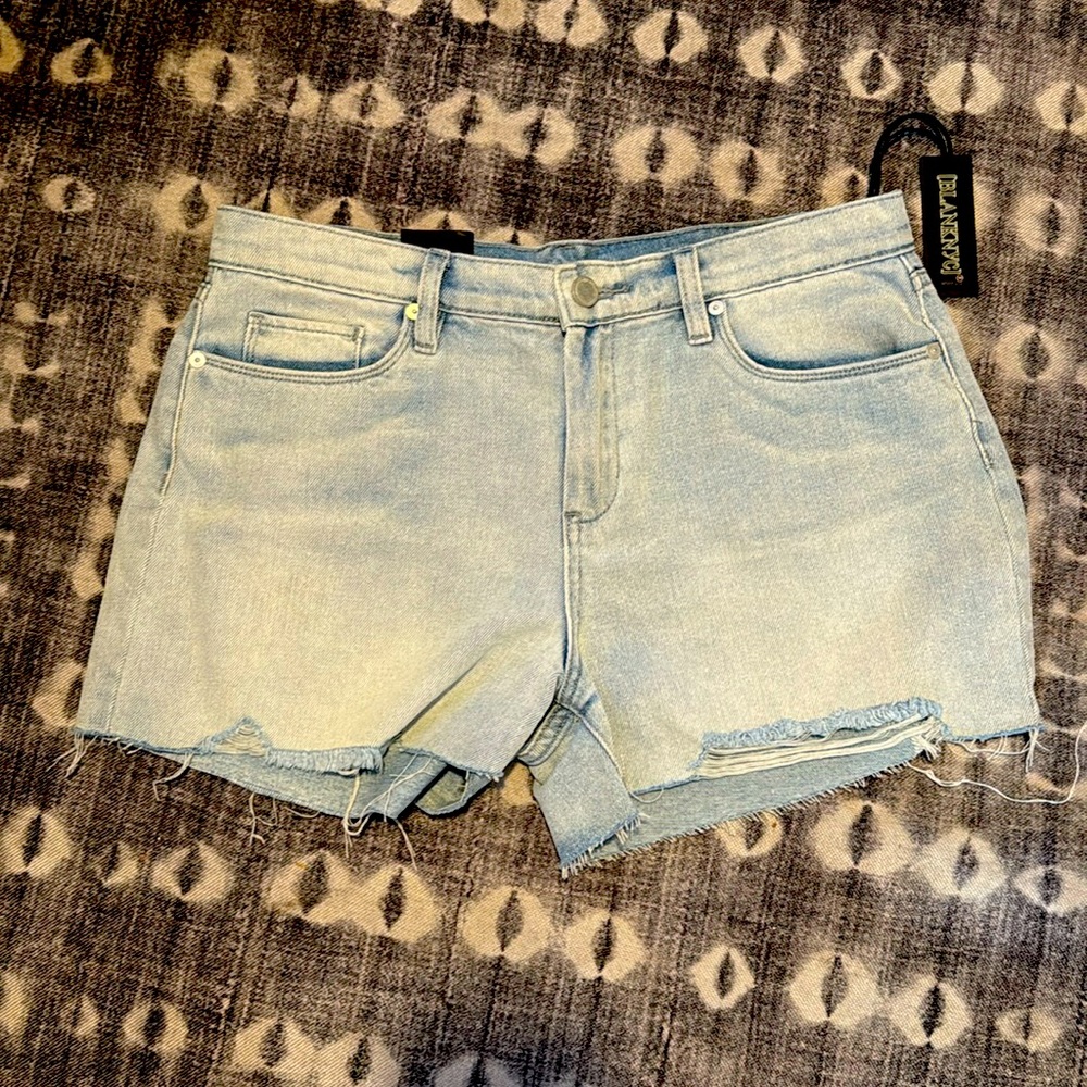 New with Tags Blank NYC Classic Cut-Off Shorts “The Essex”

Sz. 30